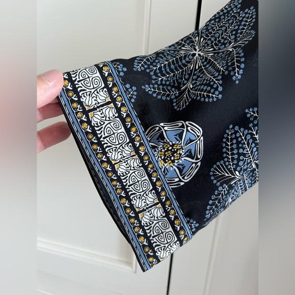 Max Studio Mandela design inspired open top. XL. Easy wear. Elegant and chic! - Picture 3 of 9